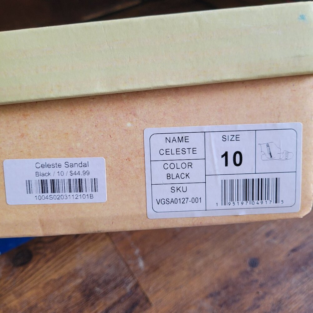 Sandals - Picture 2 of 2